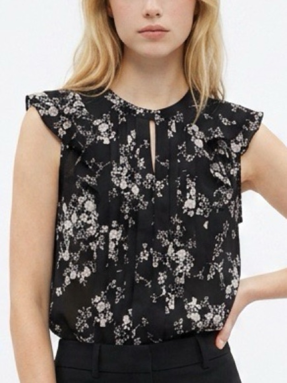 Elle Black Floral Keyhole blouse ❤️ 28